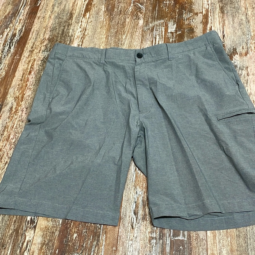 Haggar grey shorts active series size 42